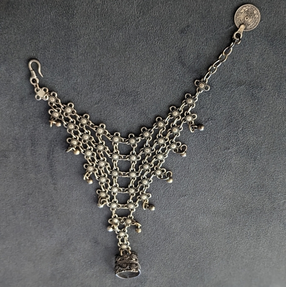 Hand Chain Bracelet - Picture 3 of 7